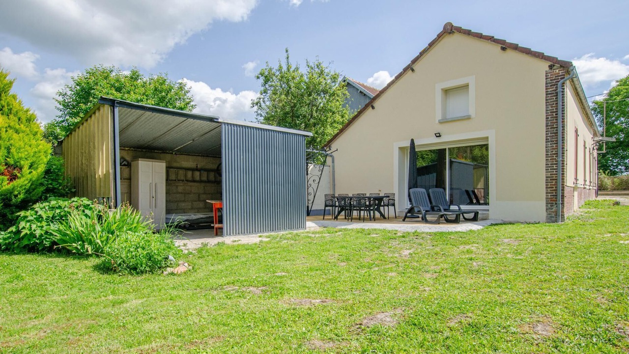 Photo of Outdoor in Neuville-sur-Vanne