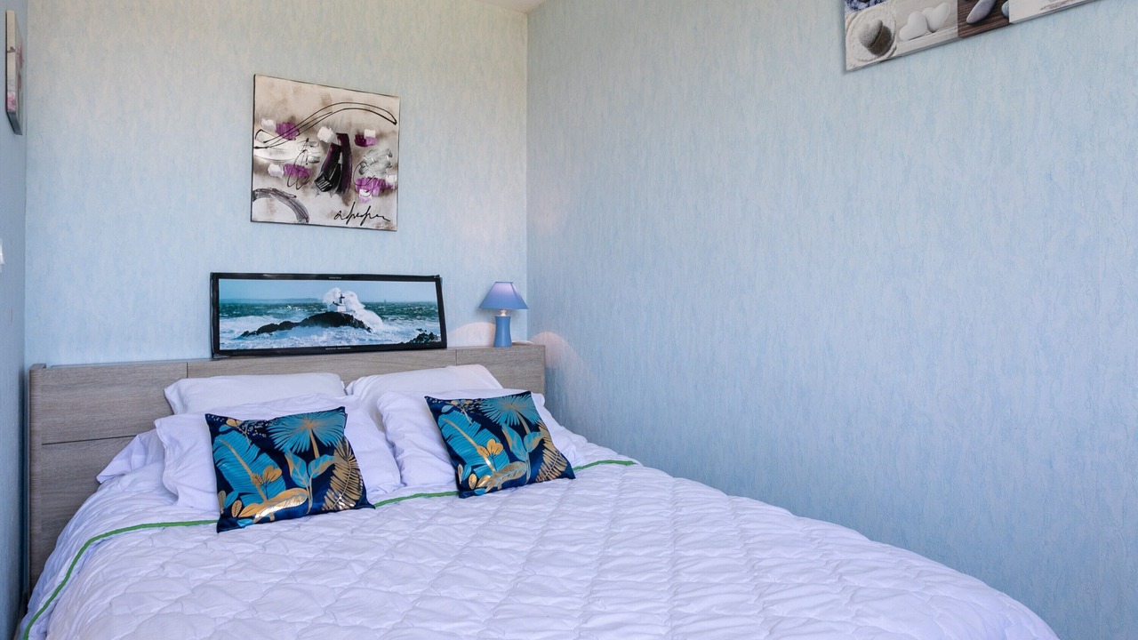 Photo of Bedroom in Ploumagoar