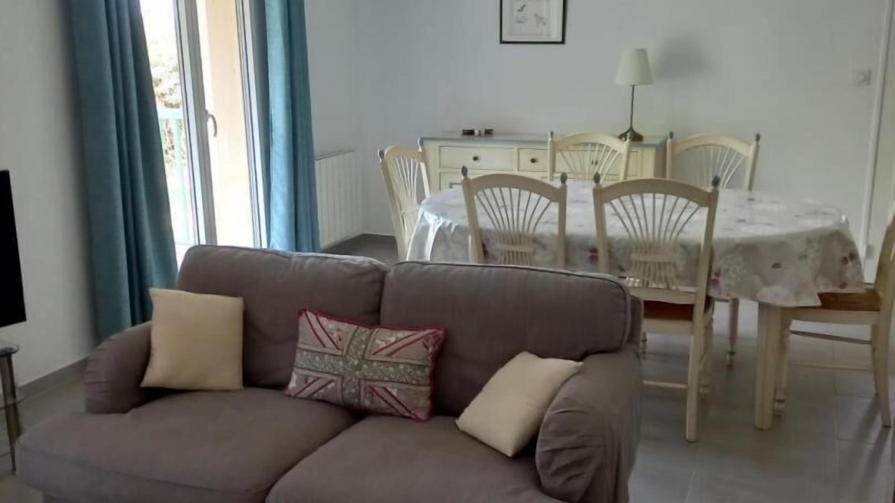 Photo of Livingroom in Puy-l'Eveque