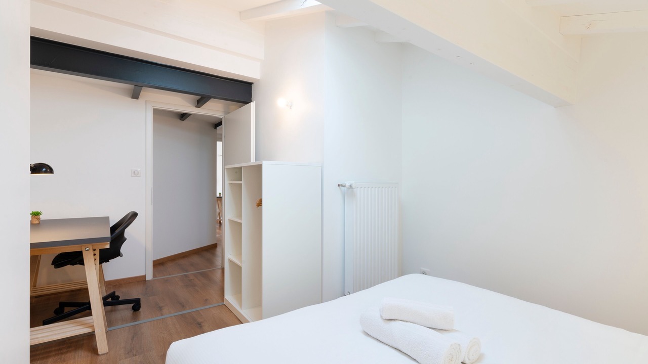 Photo of Bedroom in Saint Nicolas - Charles III - Ville vieille - Trois Maisons - Leopold