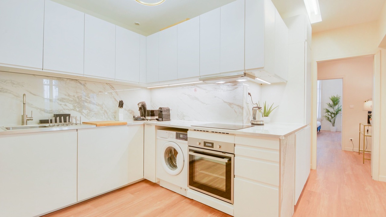 Photo of Kitchen in Saint Nicolas - Charles III - Ville vieille - Trois Maisons - Leopold