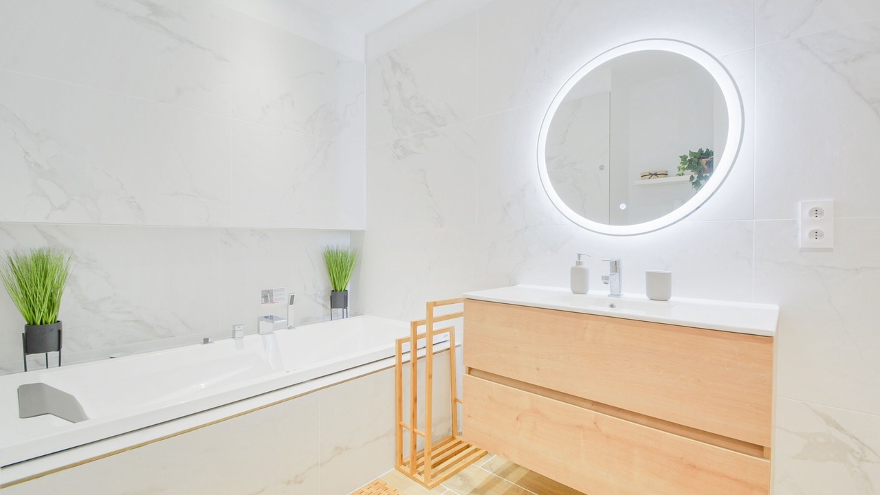 Photo of Bathroom in Saint Nicolas - Charles III - Ville vieille - Trois Maisons - Leopold