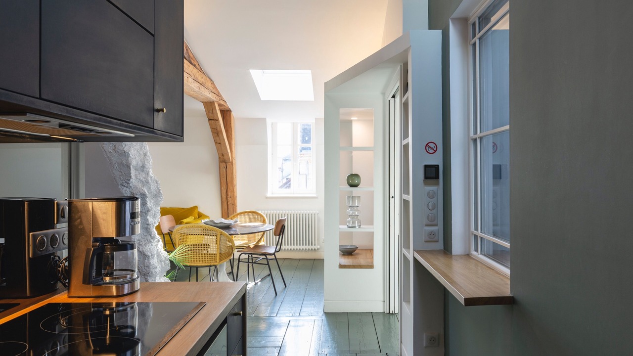 Photo of Kitchen in Saint Nicolas - Charles III - Ville vieille - Trois Maisons - Leopold