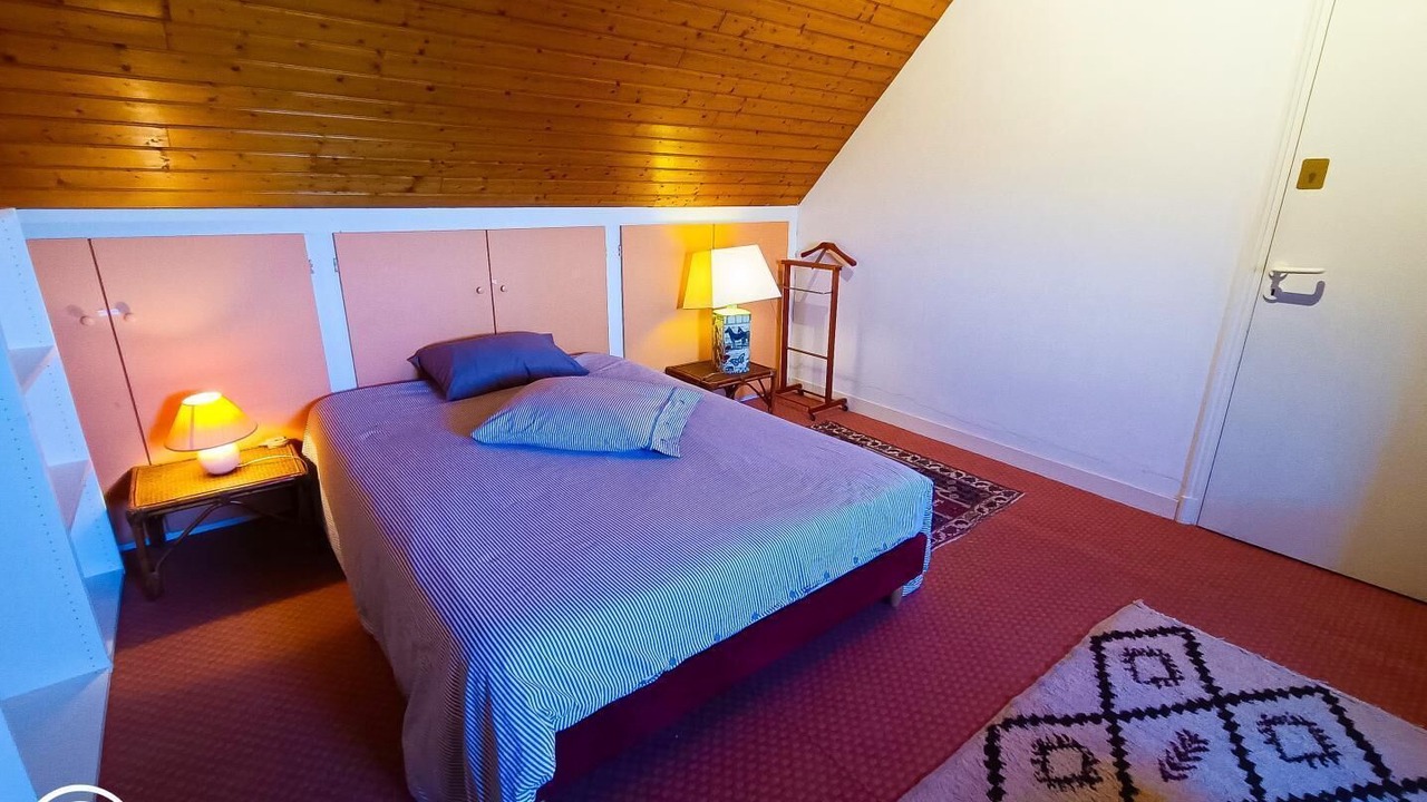 Photo of Bedroom in Douelle
