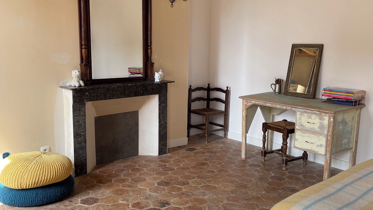 Photo of Bedroom in Villeneuve-l'Archeveque