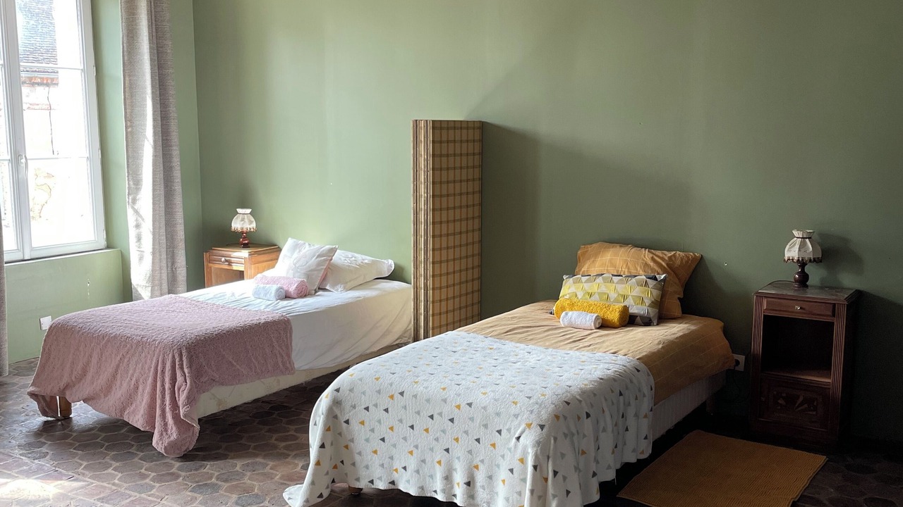 Photo of Bedroom in Villeneuve-l'Archeveque