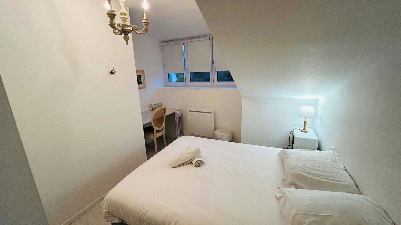 Photo of Bedroom in Reims