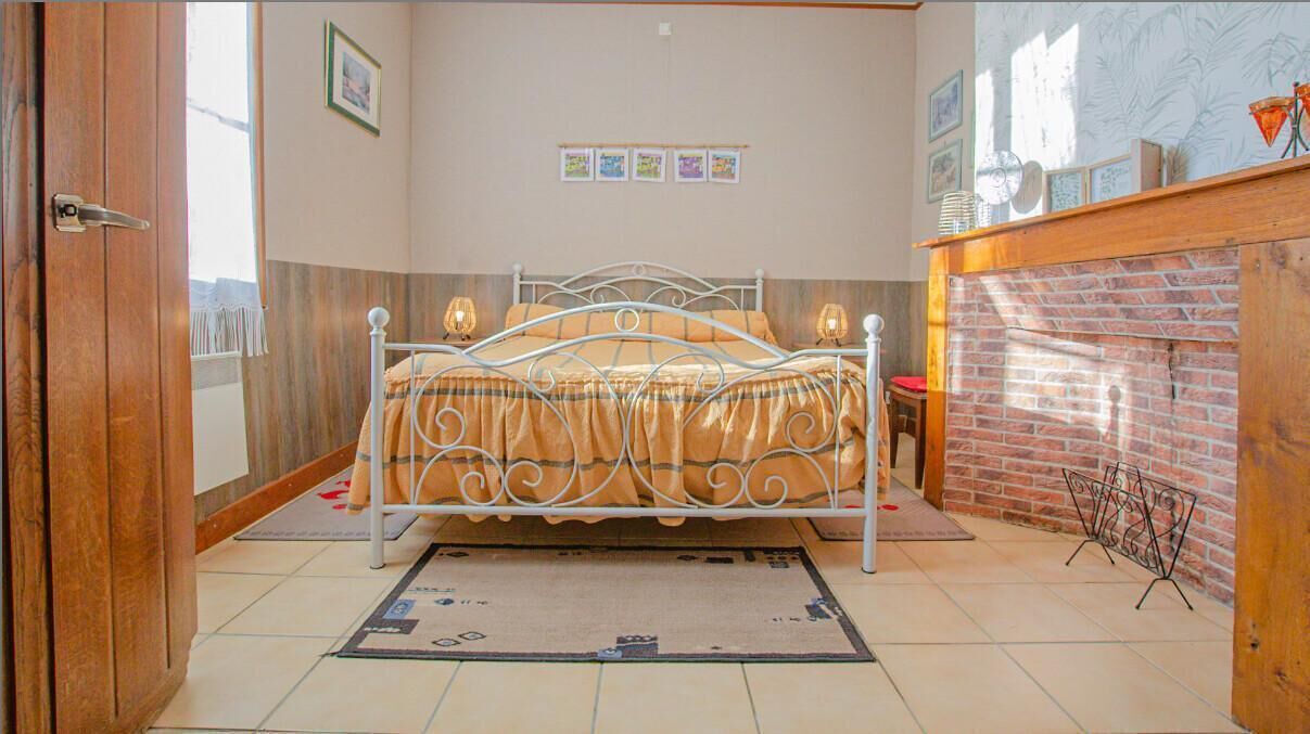 Photo of Bedroom in Arrembecourt