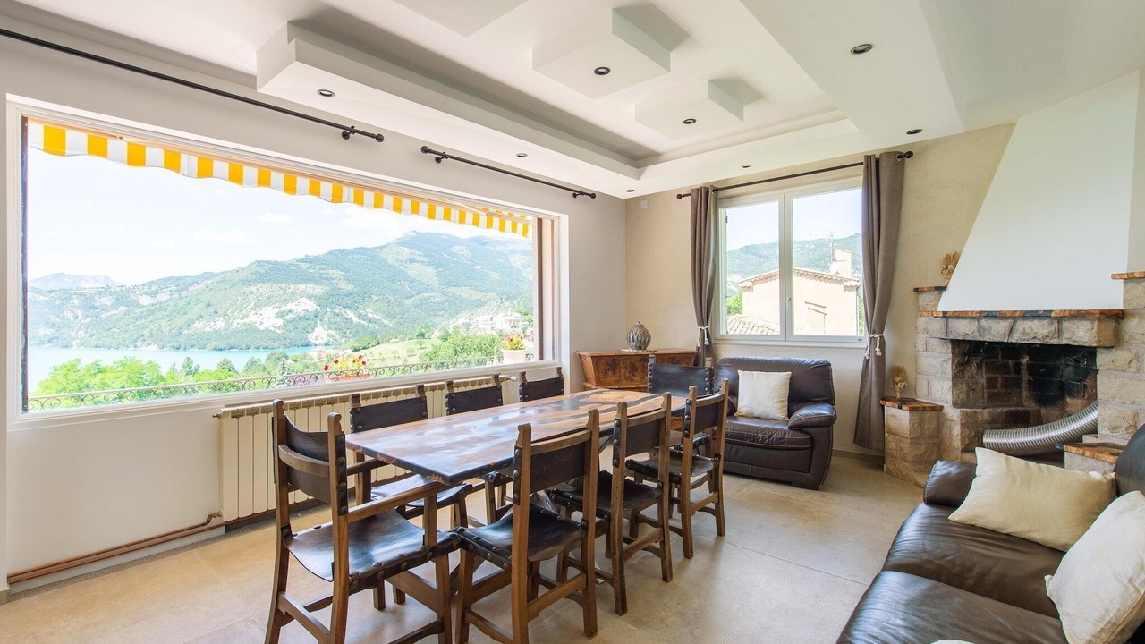 Photo of Livingroom in Saint-Julien-du-Verdon
