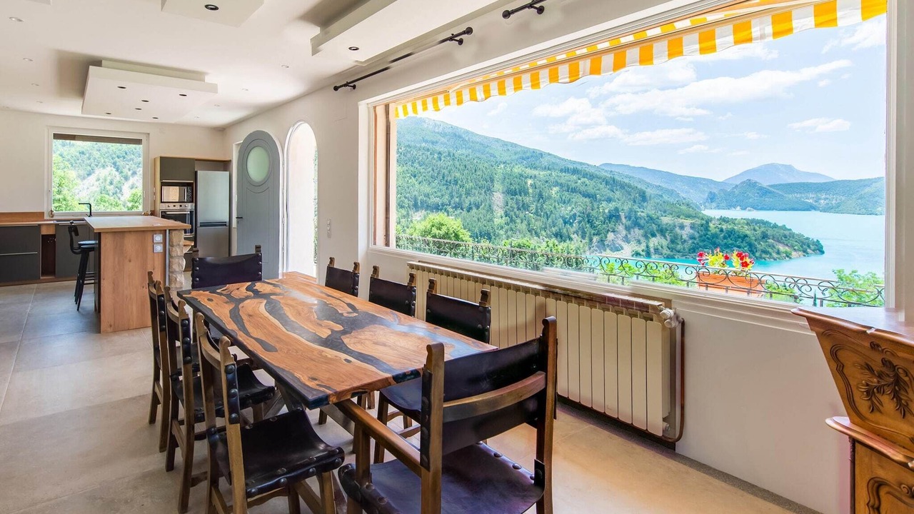 Photo of Livingroom in Saint-Julien-du-Verdon