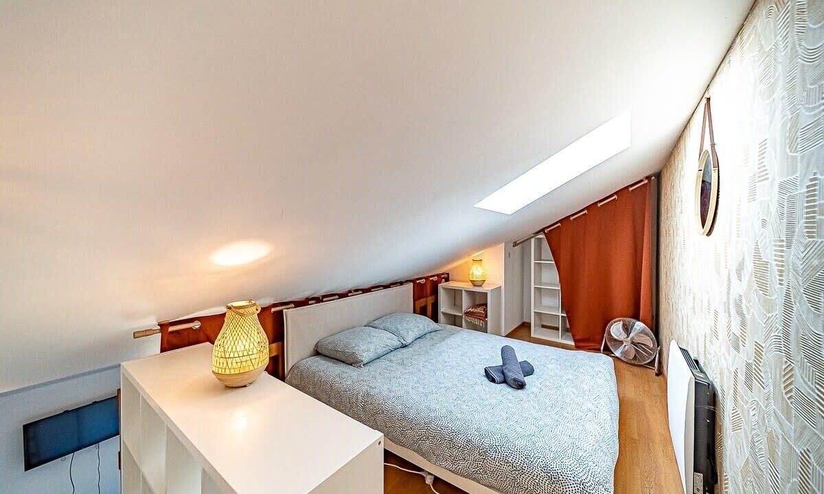 Photo of Bedroom in Cusset