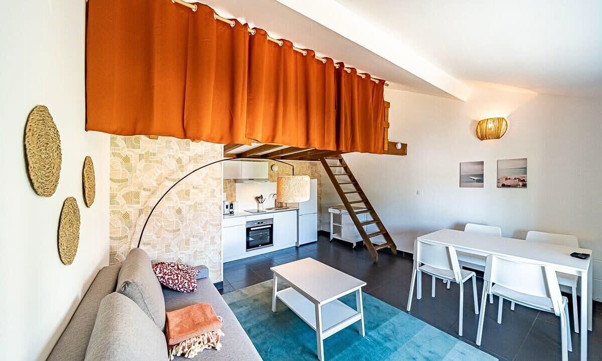 Photo of Livingroom in Cusset