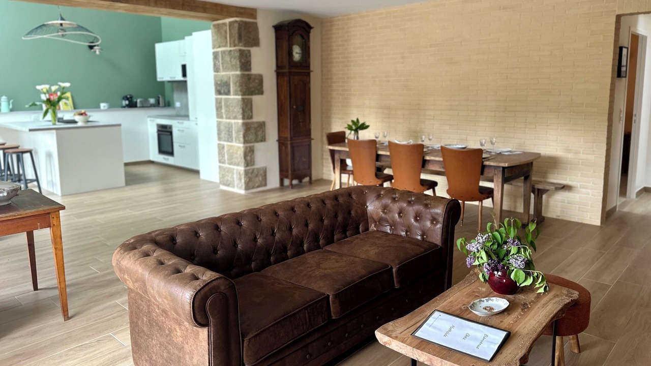 Photo of Livingroom in Irodouer
