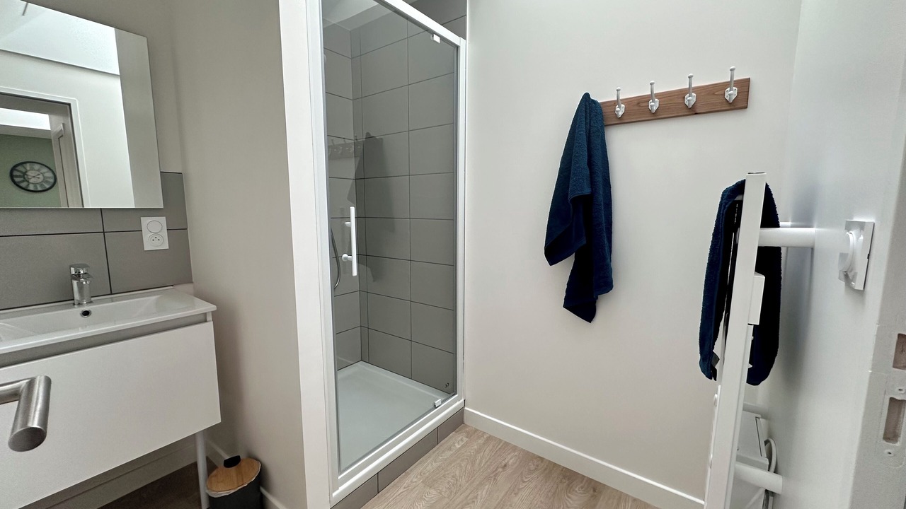 Photo of Bathroom in Irodouer