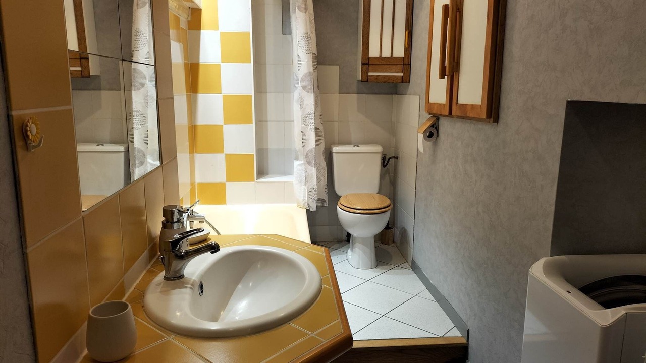 Photo of Bathroom in Mandray