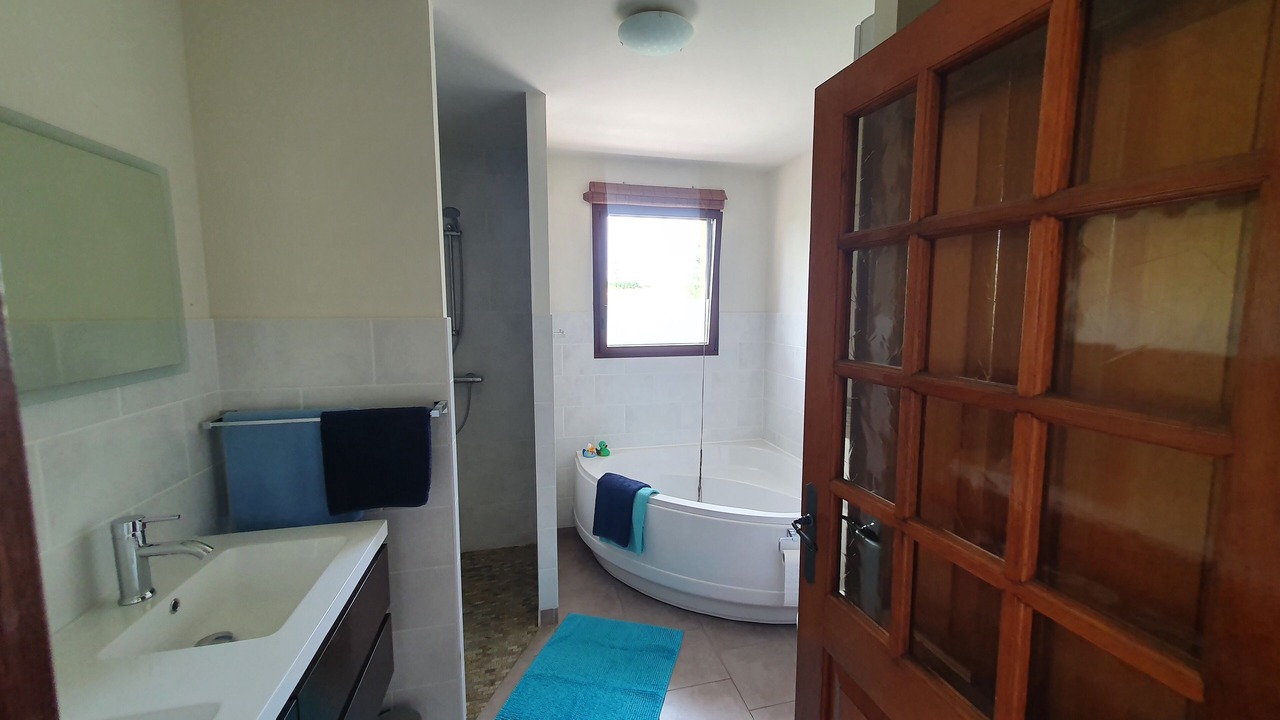 Photo of Bathroom in Claudon