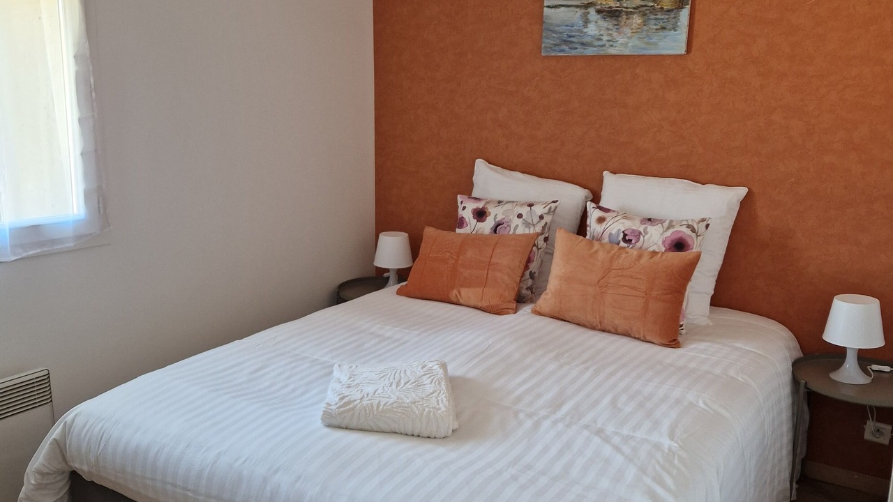 Photo of Bedroom in Gurgy