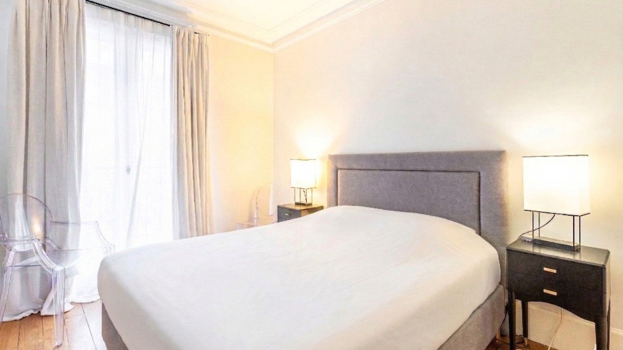Photo of Bedroom in Notre-Dame-des-Champs