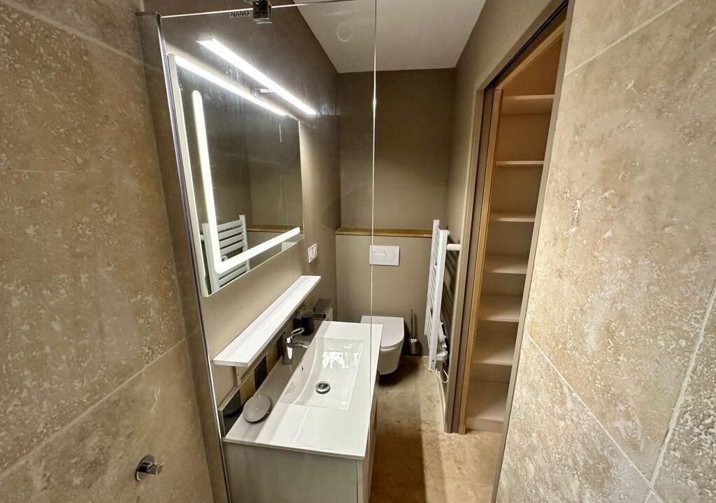 Photo of Bathroom in Uzes