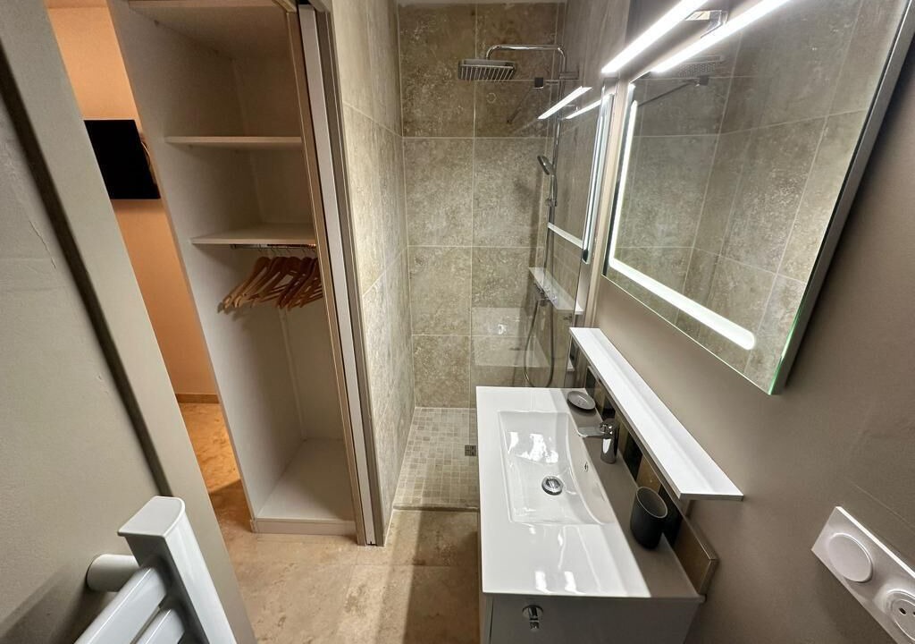 Photo of Bathroom in Uzes