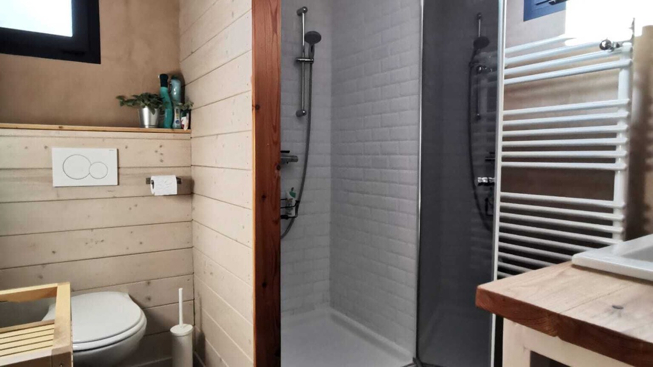 Photo of Bathroom in Faucon-de-Barcelonnette