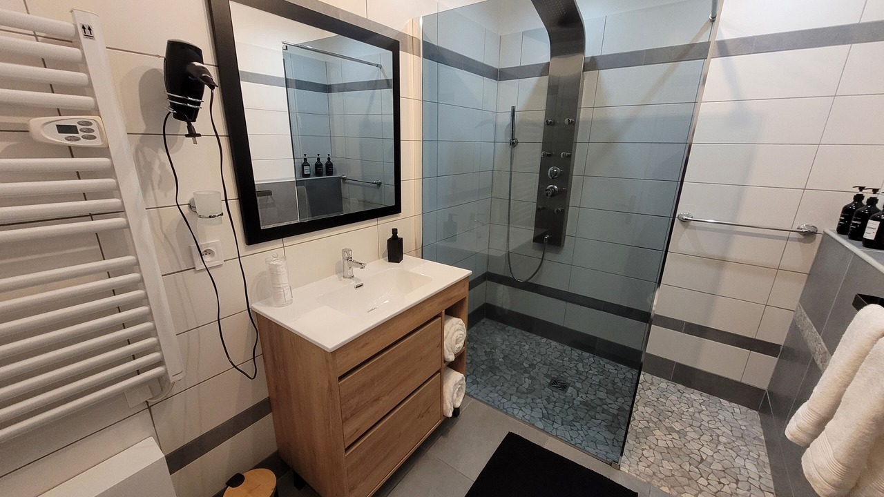 Photo of Bathroom in Heming