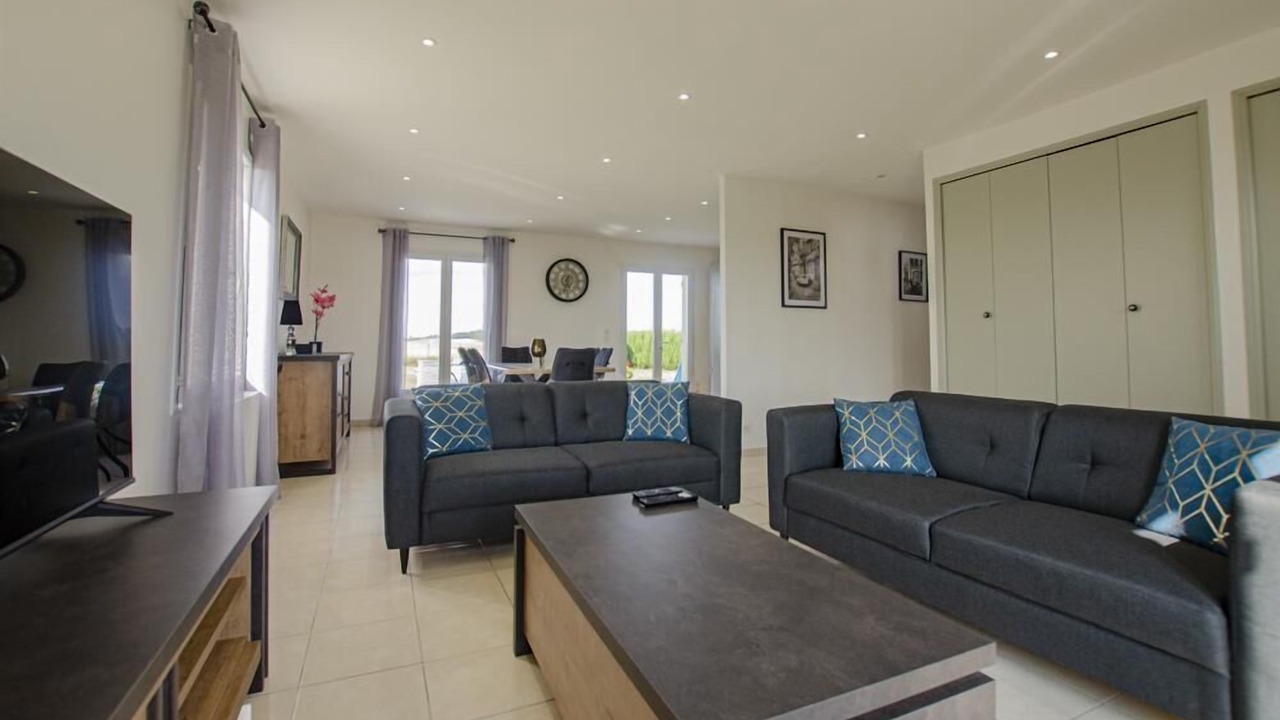 Photo of Livingroom in Puits-et-Nuisement