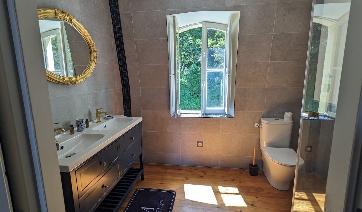 Photo of Bathroom in Bagneres-de-Bigorre