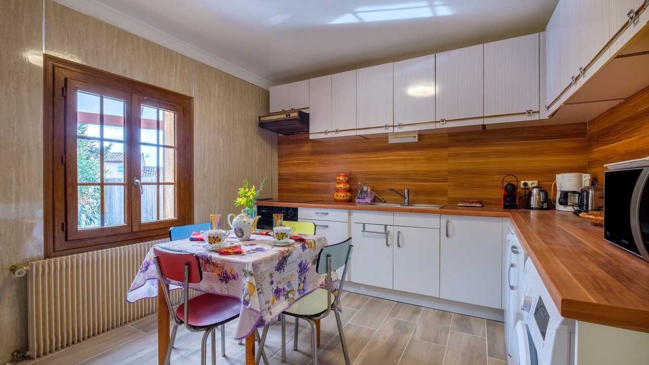 Photo of Kitchen in Saint-Cezaire-sur-Siagne