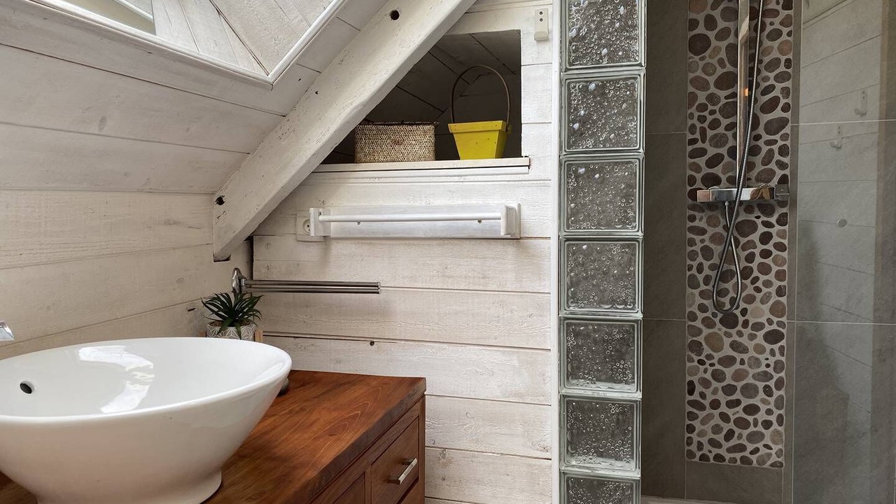 Photo of Bathroom in Frehel