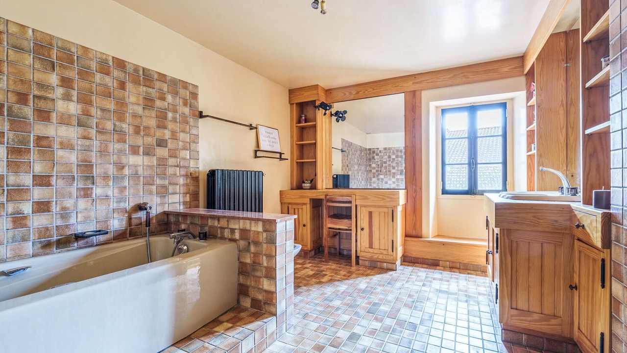 Photo of Bathroom in Dommartin-le-Saint-Pere