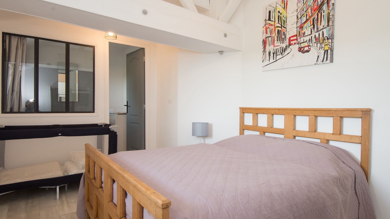 Photo of Bedroom in Compertrix