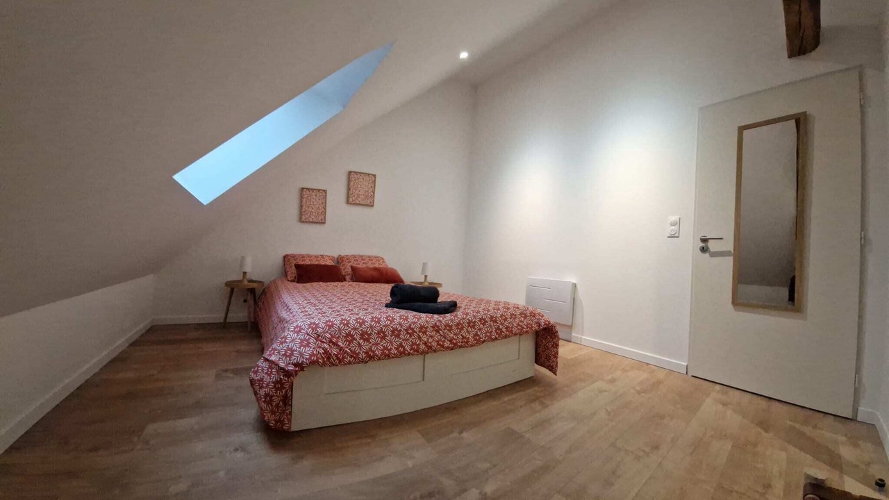 Photo of Bedroom in Cormontreuil