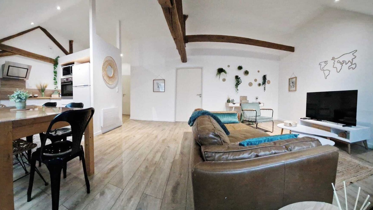 Photo of Livingroom in Cormontreuil