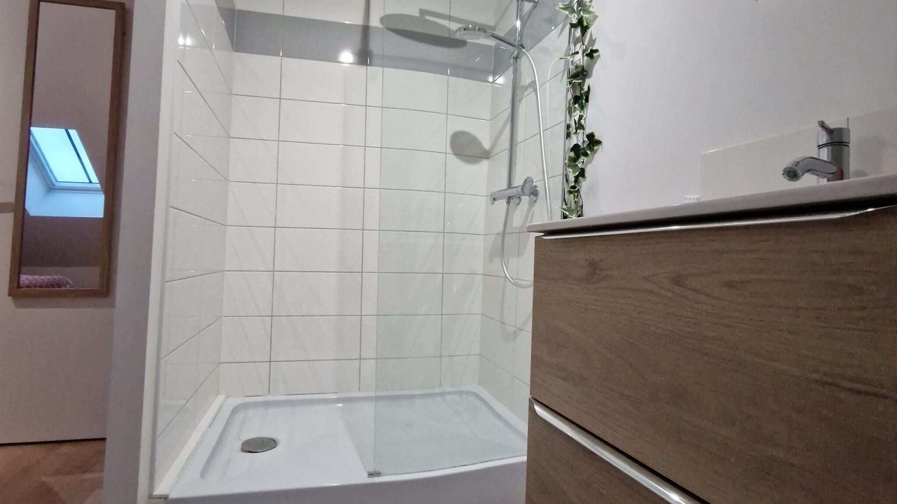 Photo of Bathroom in Cormontreuil