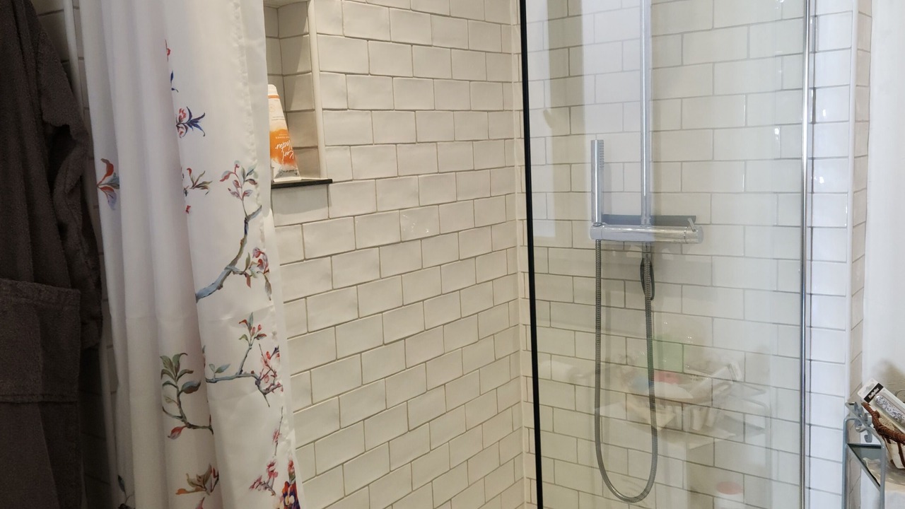 Photo of Bathroom in Quillan