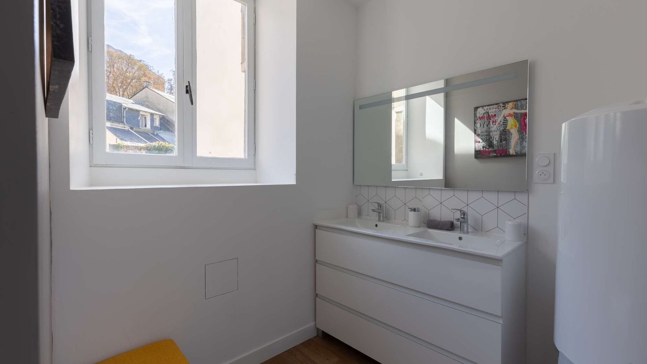 Photo of Bathroom in Republique