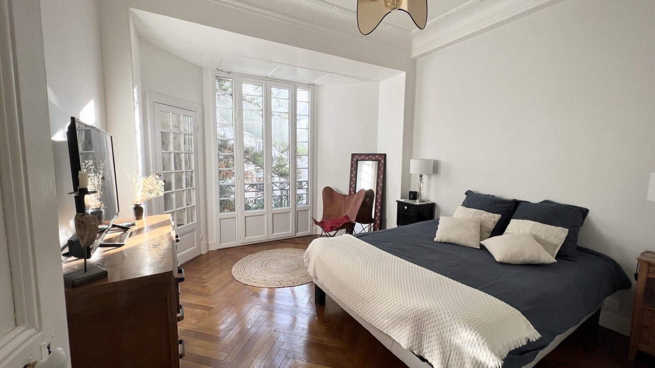 Photo of Bedroom in Musicians Quarter