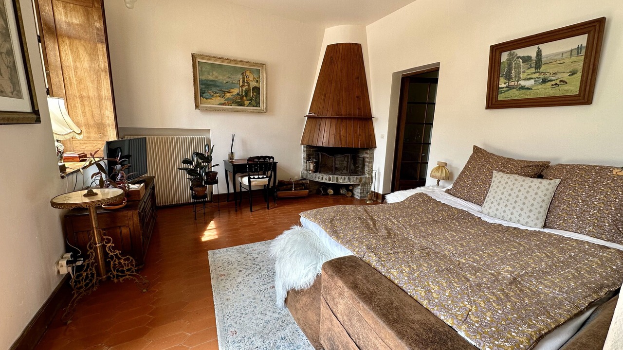 Photo of Bedroom in Marnay-sur-Seine