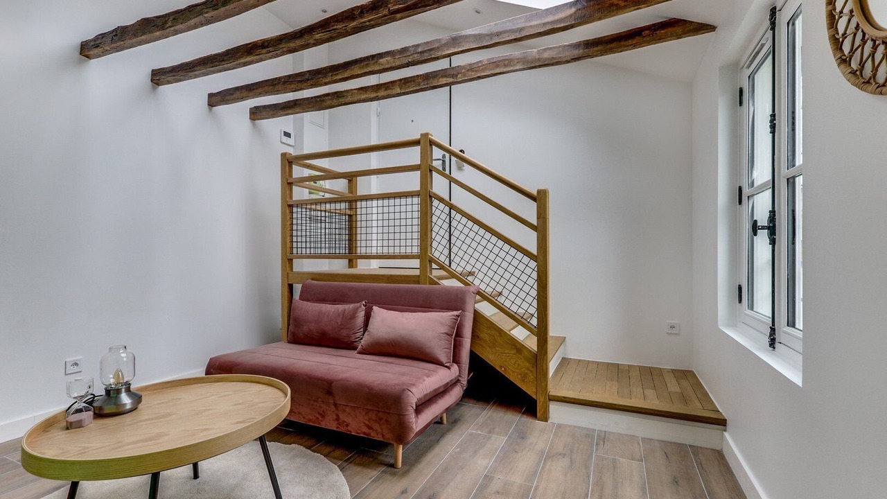 Photo of Livingroom in Archives