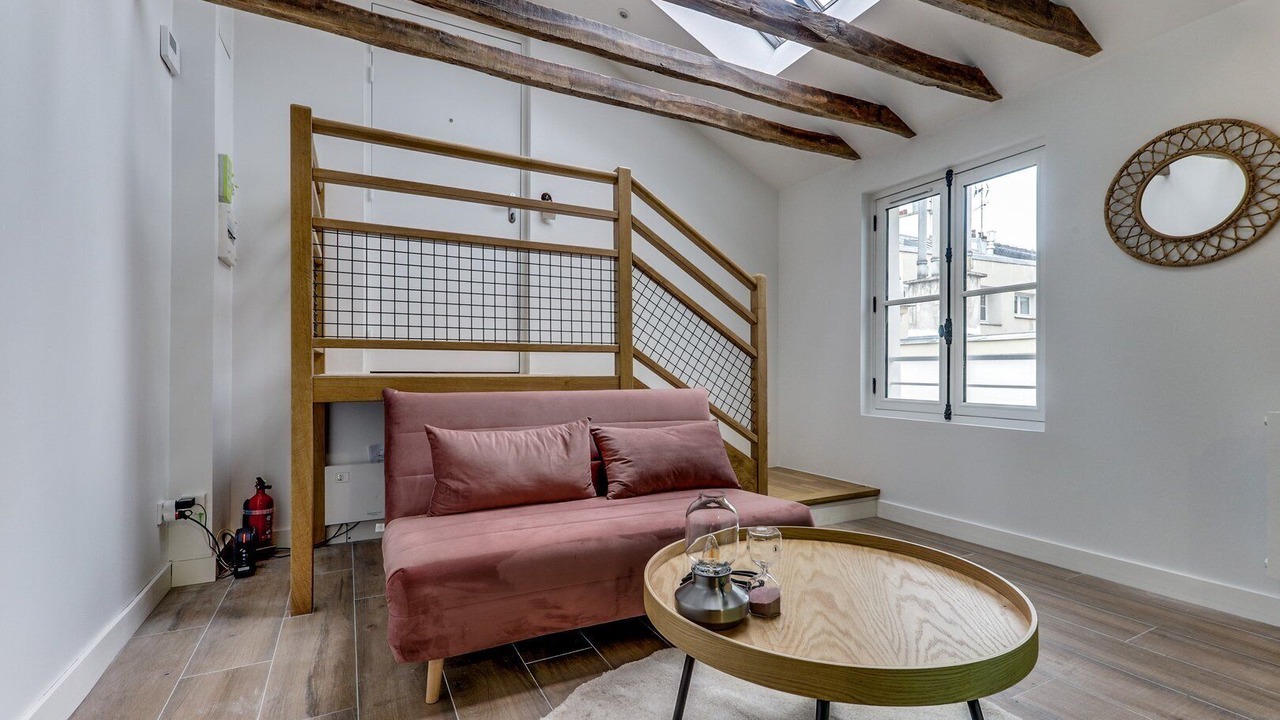 Photo of Livingroom in Archives