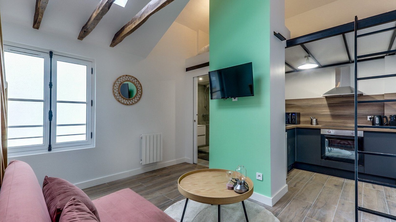 Photo of Livingroom in Archives