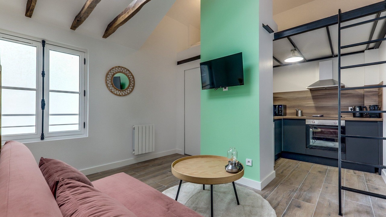 Photo of Livingroom in Archives