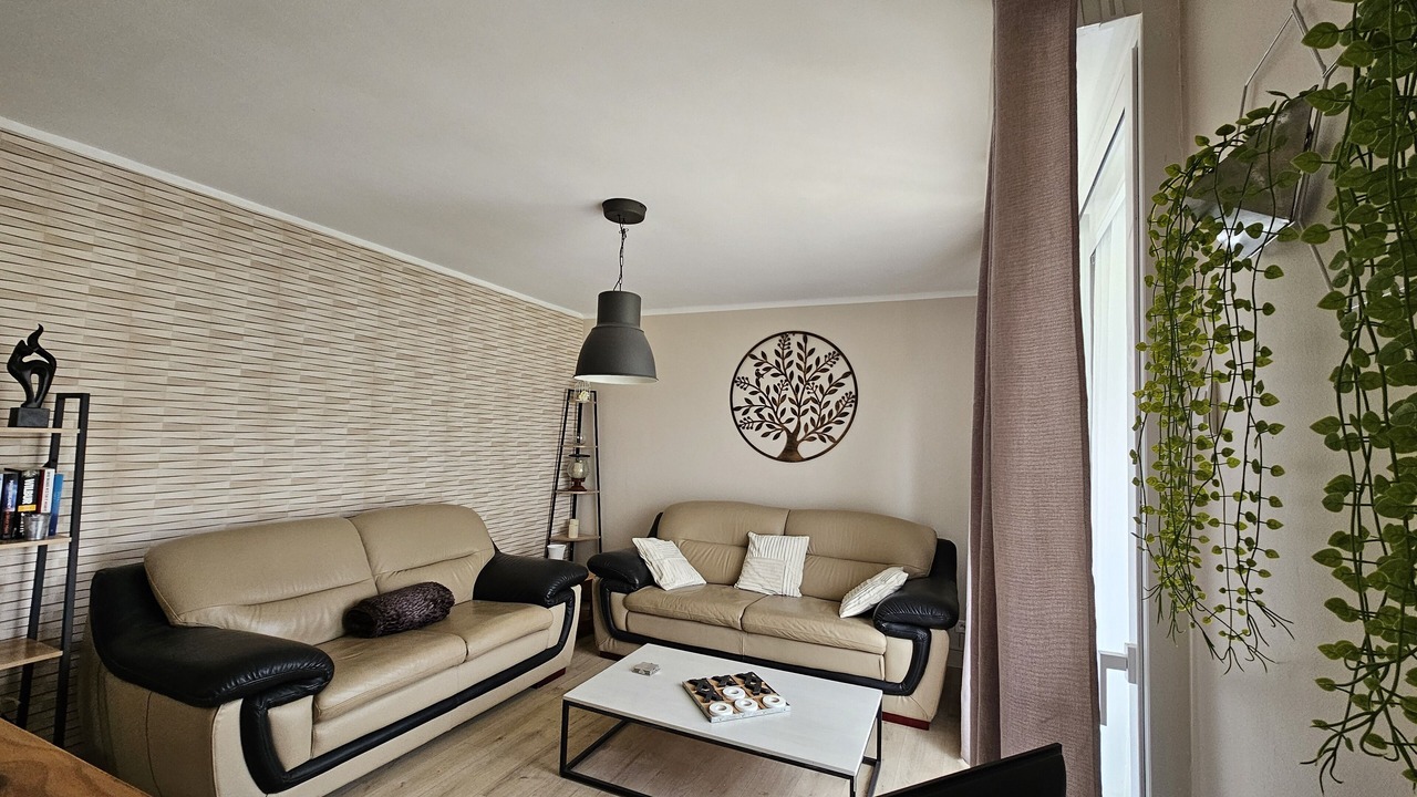 Photo of Livingroom in Ploezal
