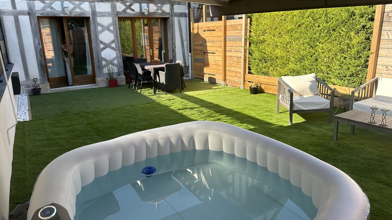 Photo of Patio Balcony in Barberey-aux-Moines