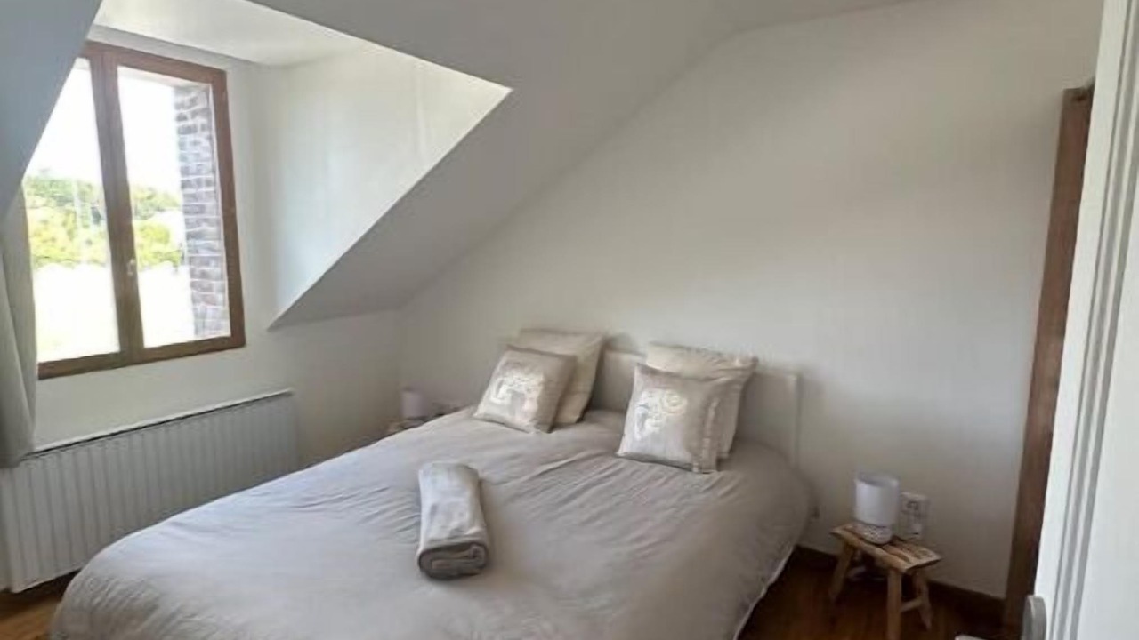 Photo of Bedroom in Barberey-aux-Moines