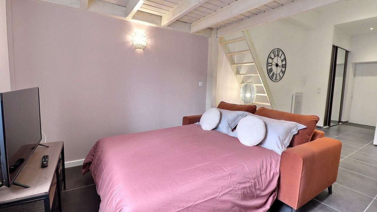 Photo of Bedroom in La Chapelle-Saint-Luc