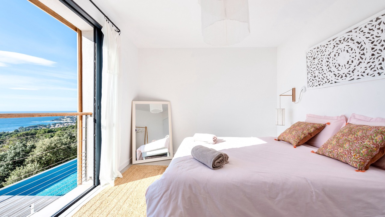 Photo of Bedroom in Carqueiranne