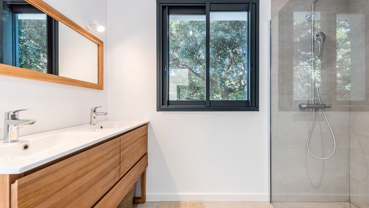 Photo of Bathroom in Carqueiranne