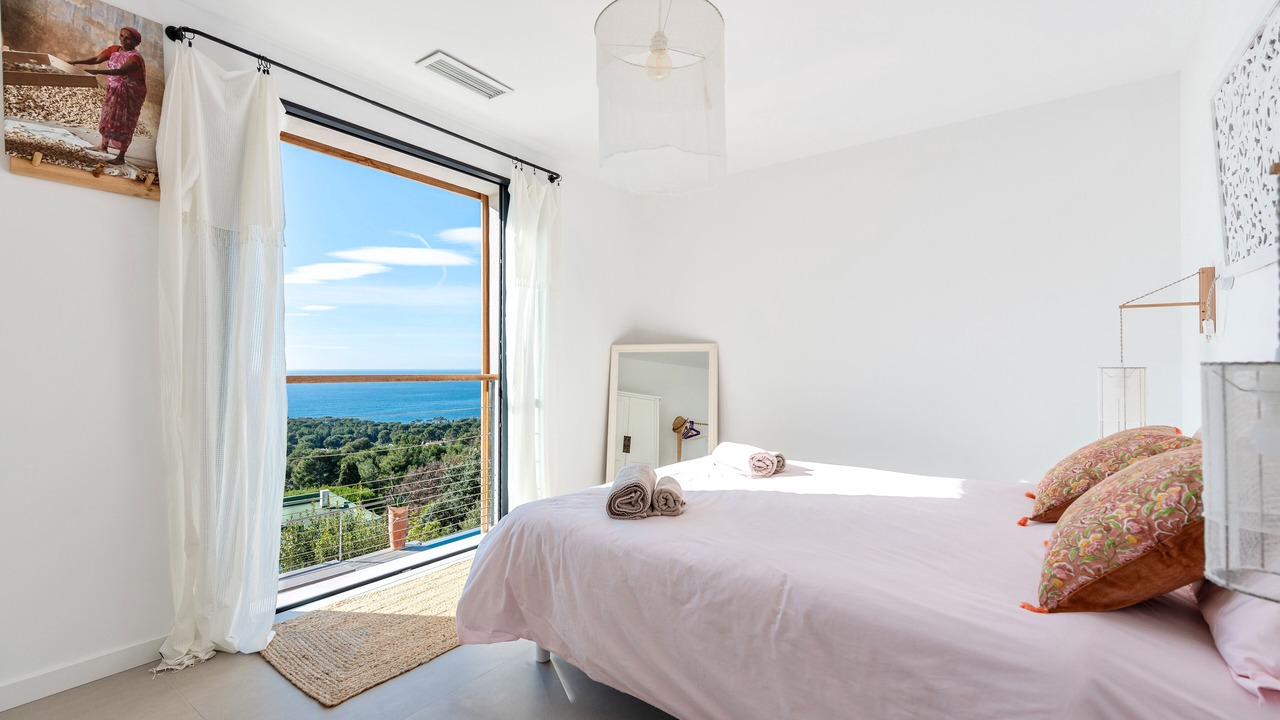 Photo of Bedroom in Carqueiranne
